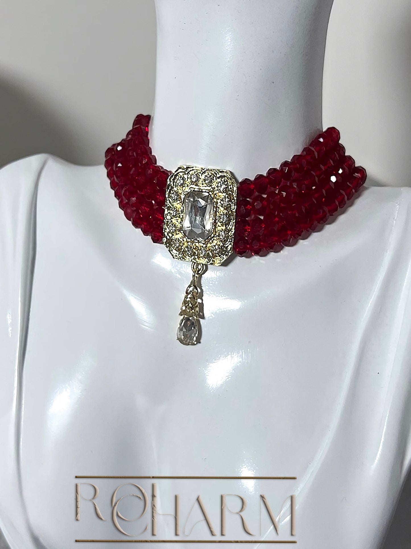 Choker necklace with coloured stones